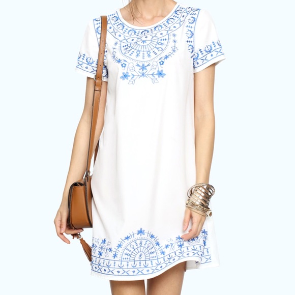 Close to new condition short sleeve dress - Picture 2 of 4